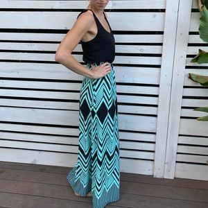 Black and teal patterned maxi dress - size medium